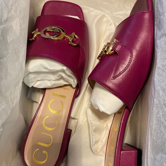 Womens Gucci Zumi Sandals - Picture 1 of 3